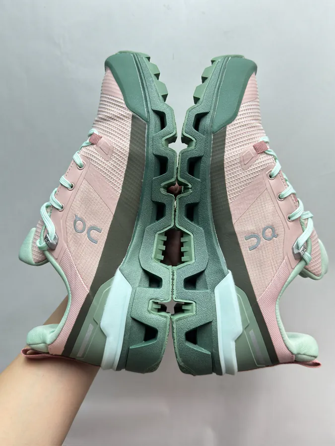 On Cloudwander in Mint Green