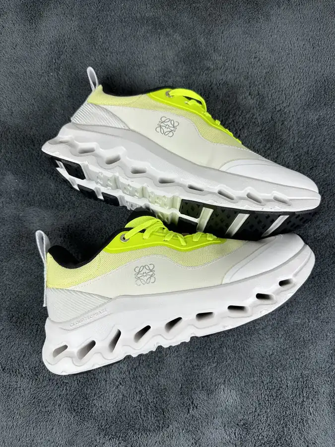 On Running Casual Shoes