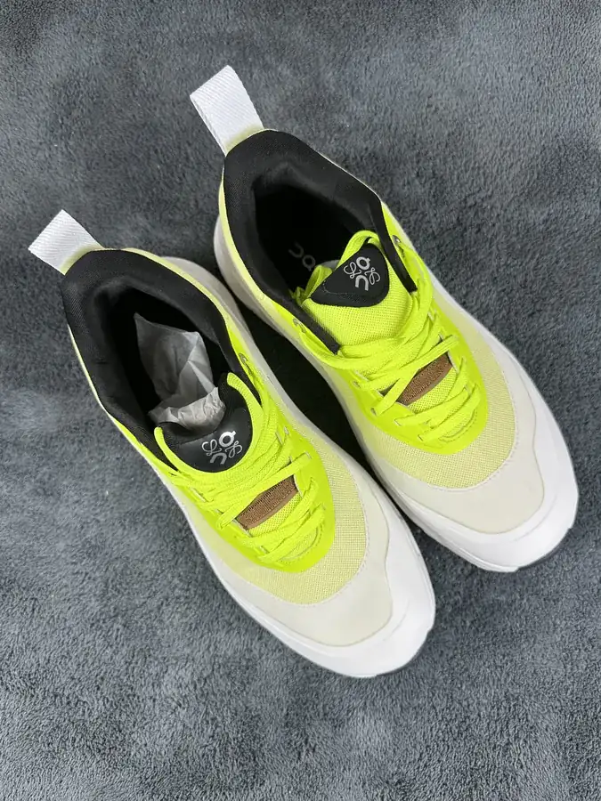 On Running Casual Shoes