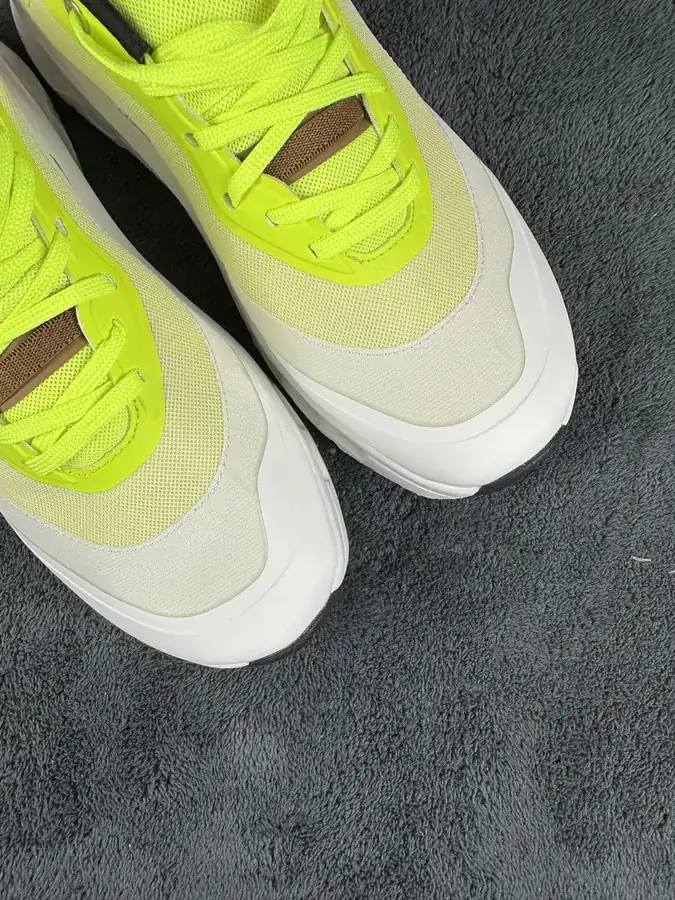 On Running Casual Shoes