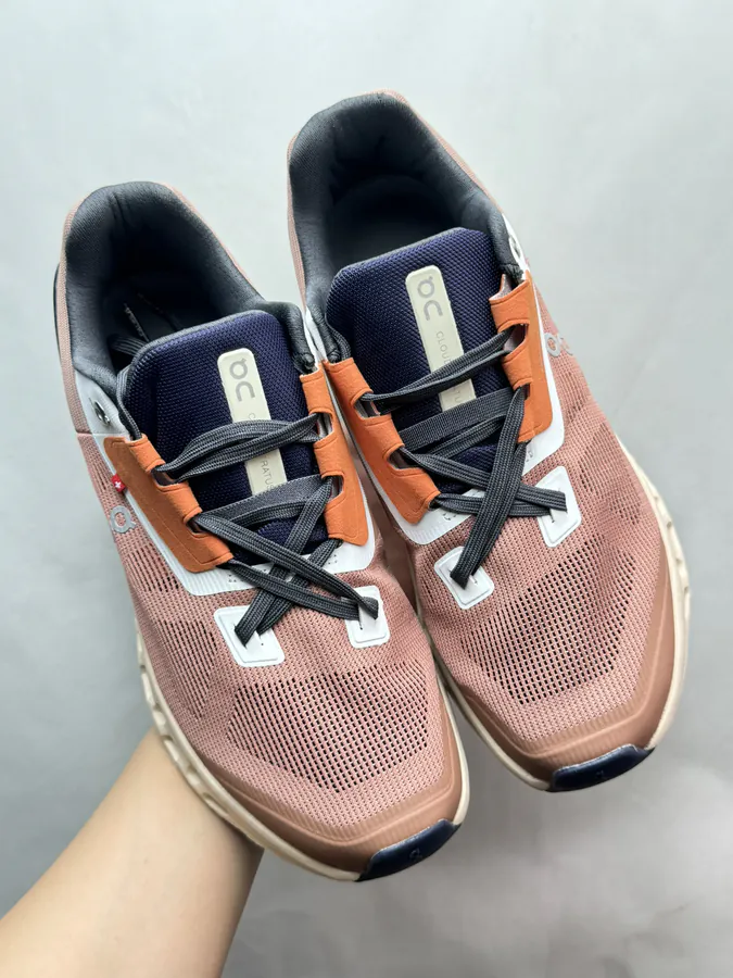 On Cloudstratus Orange