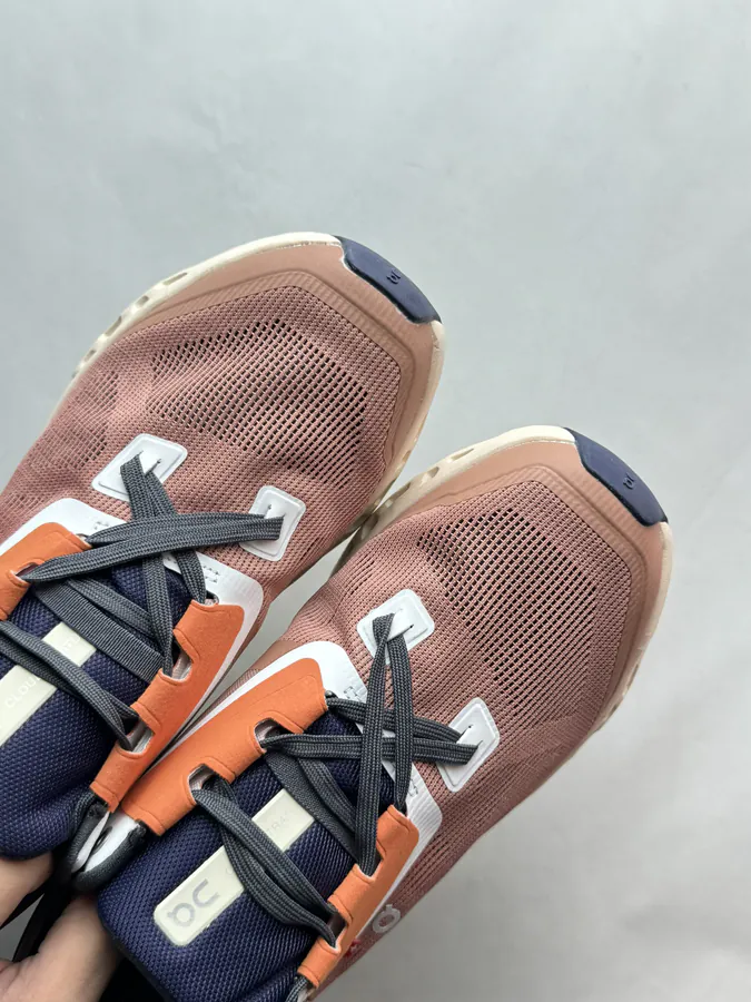 On Cloudstratus Orange