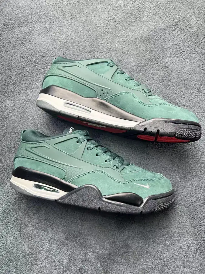 Nigel Syester x Air 4 Green