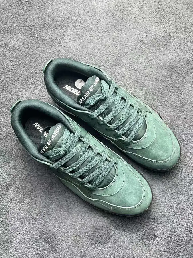 Nigel Syester x Air 4 Green