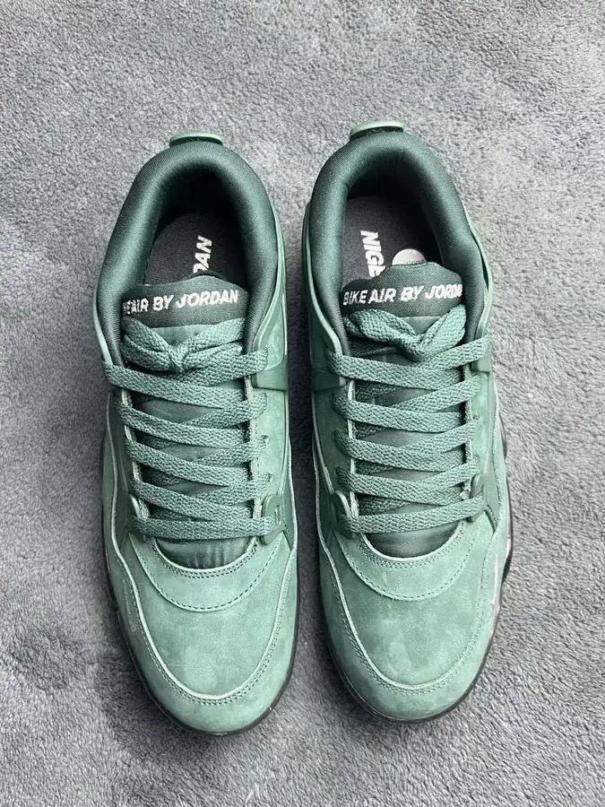 Nigel Syester x Air 4 Green