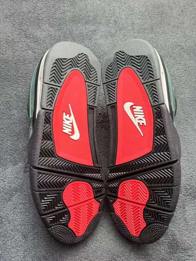 Nigel Syester x Air 4 Green