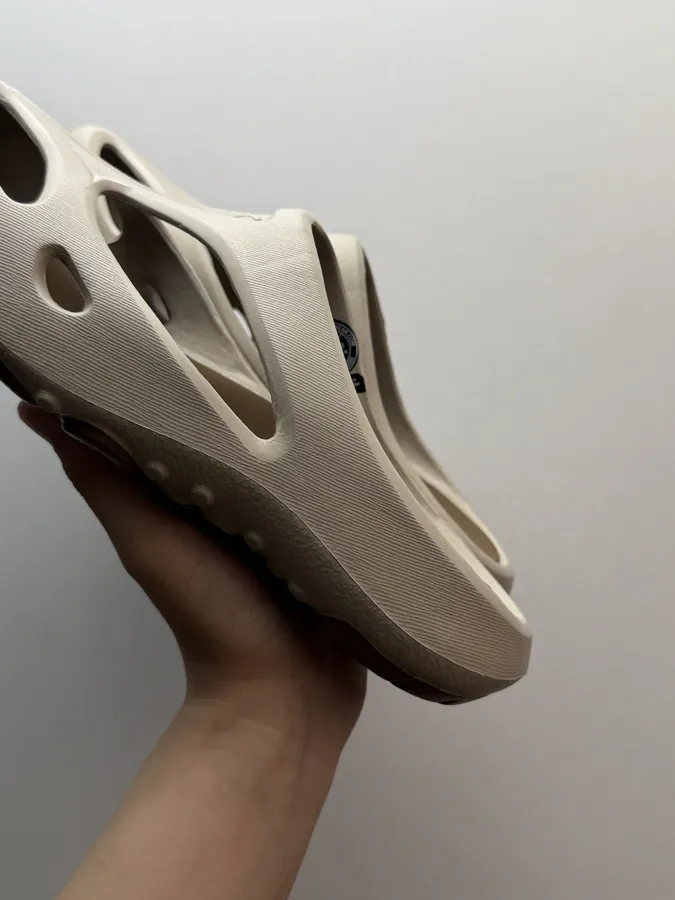 KEEN Shanti Canvas Slip On