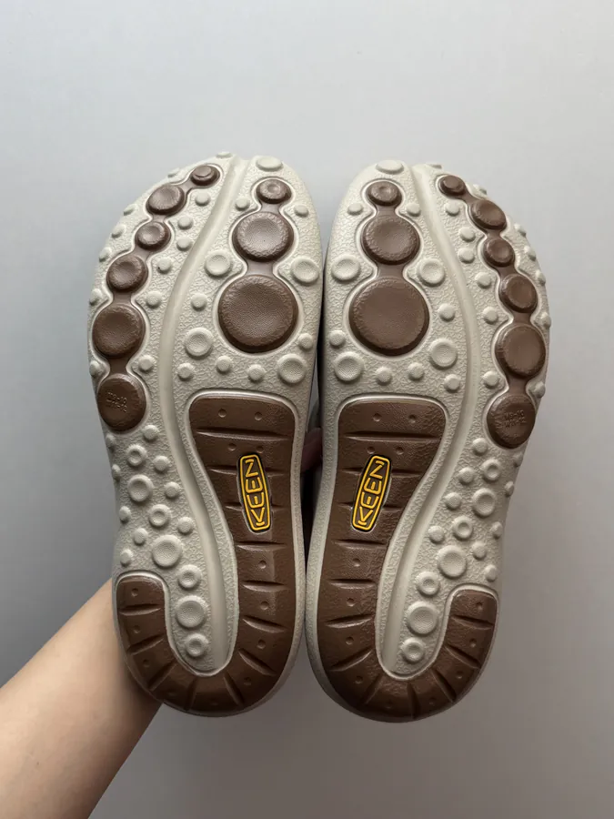 KEEN Shanti Canvas Slip On