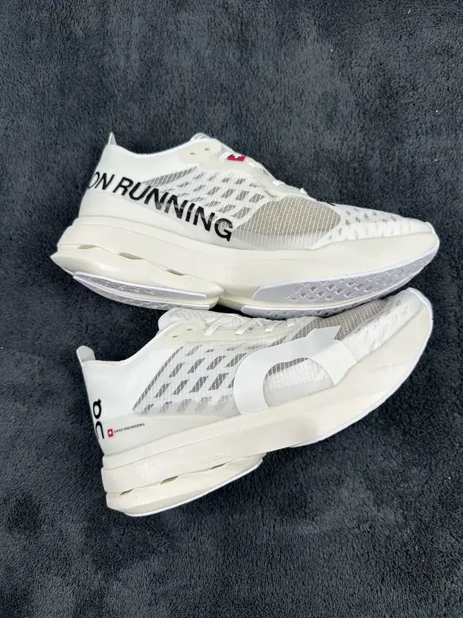 On Cloudboom Strike Running Shoes Authentic Overseas Version