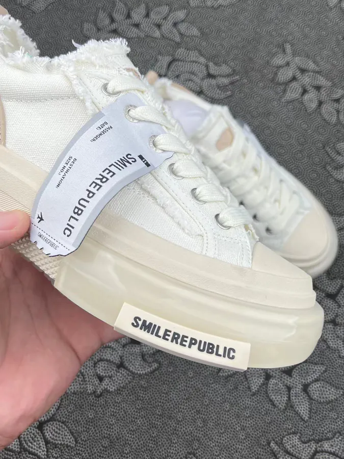 SMILEREPUBLIC Open Smile White