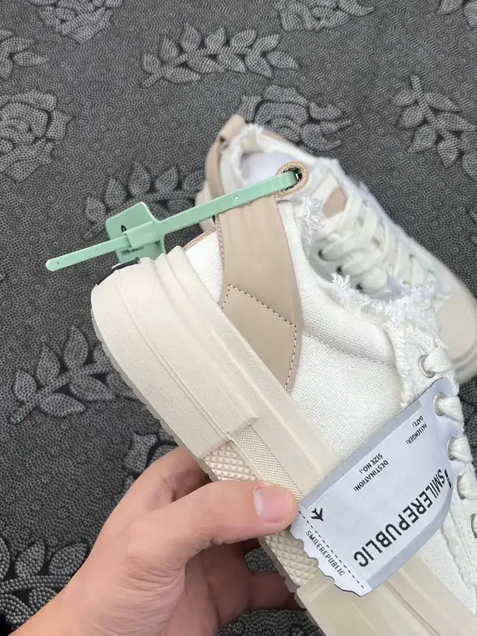 SMILEREPUBLIC Open Smile White