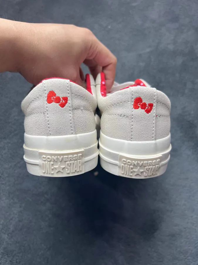 Converse One Star Ox Hello Kitty Grey Comfortable and Versatile Low Top Canvas Shoes