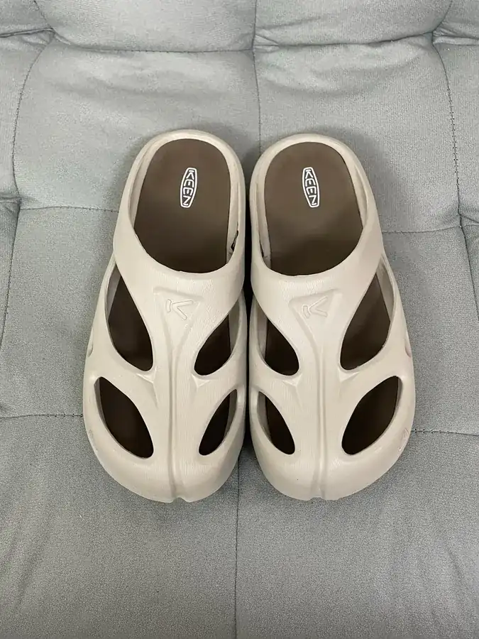 KEEN Shanti Sandals Casual Outdoor Sandals with Comfort and Style