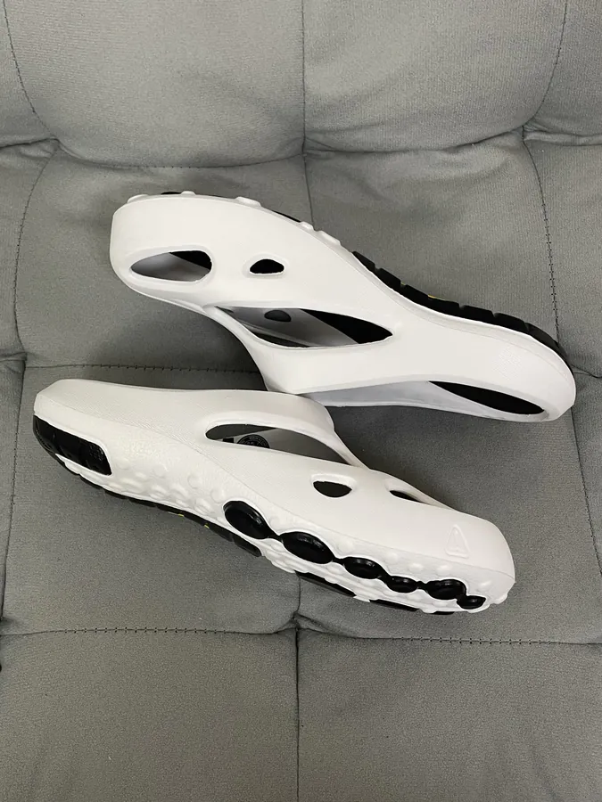 KEEN Shanti Beach Sandals Comfortable and Breathable Slippers