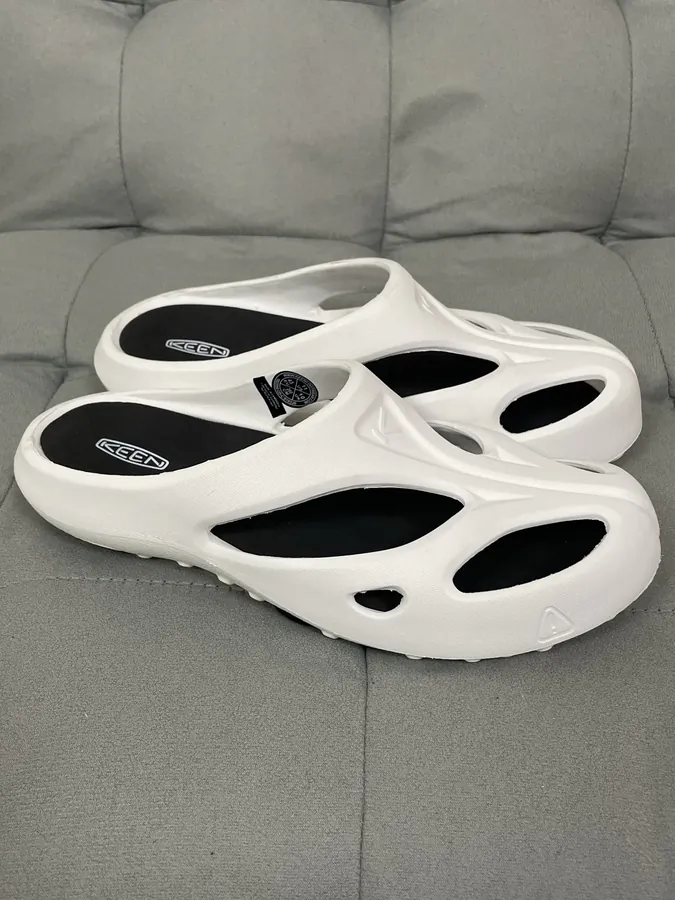 KEEN Shanti Beach Sandals Comfortable and Breathable Slippers