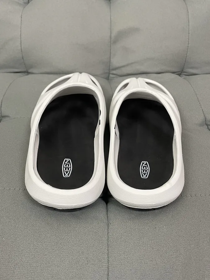KEEN Shanti Beach Sandals Comfortable and Breathable Slippers
