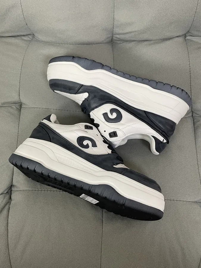 GG CC Vintage Style Thick Sole Low Top Sneaker