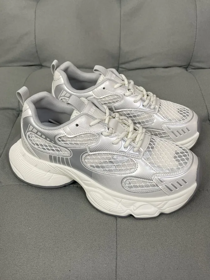 GG CC Comfortable Casual Low Top Sneaker for Women