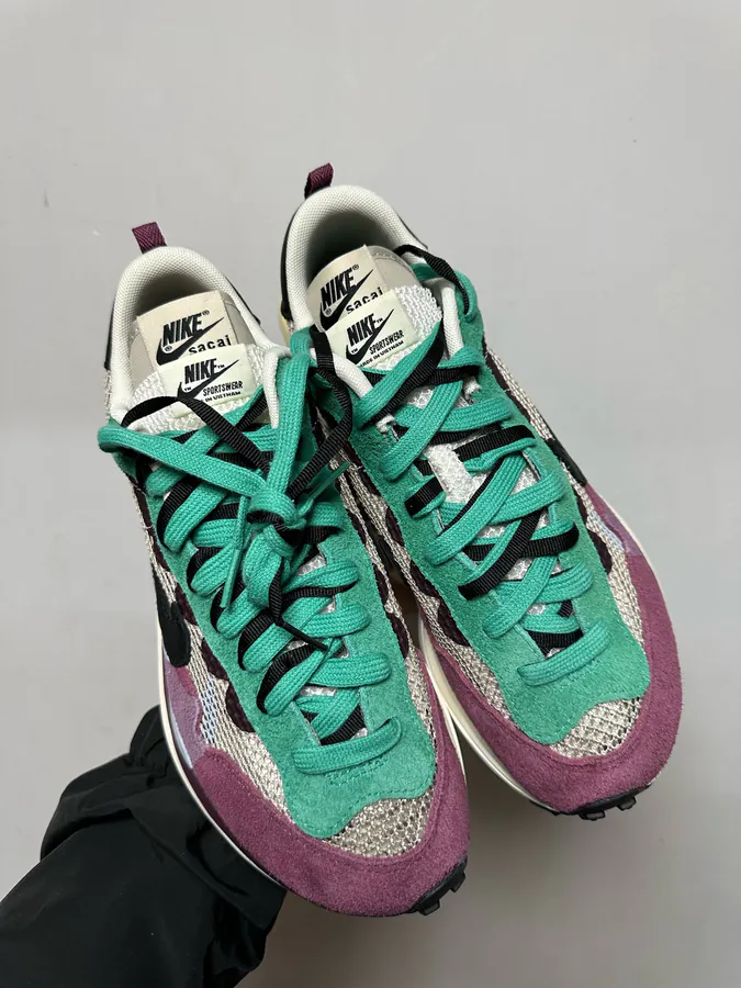 Sacai 3.0 Vintage Red