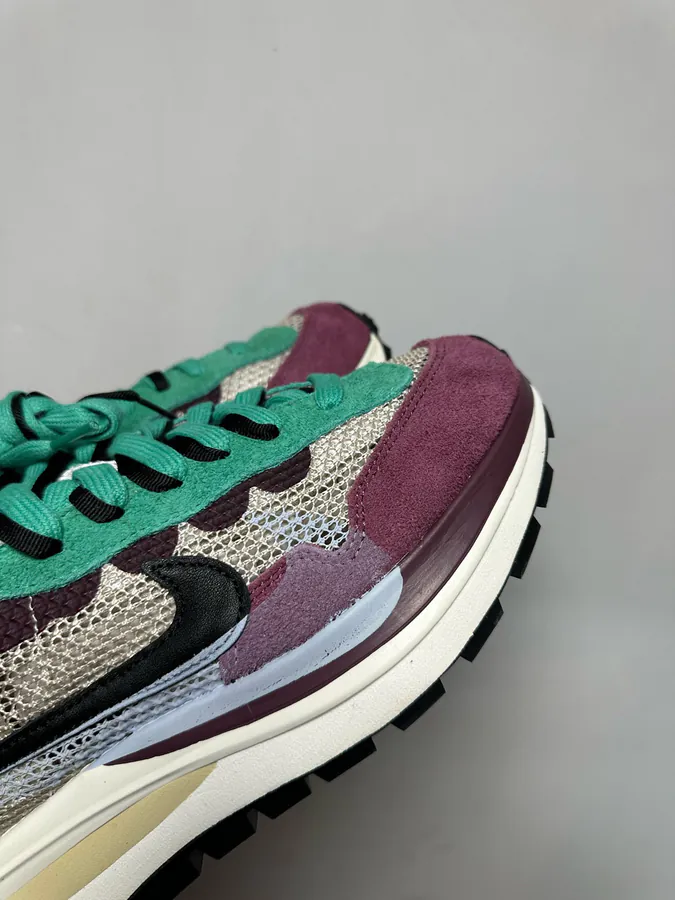 Sacai 3.0 Vintage Red