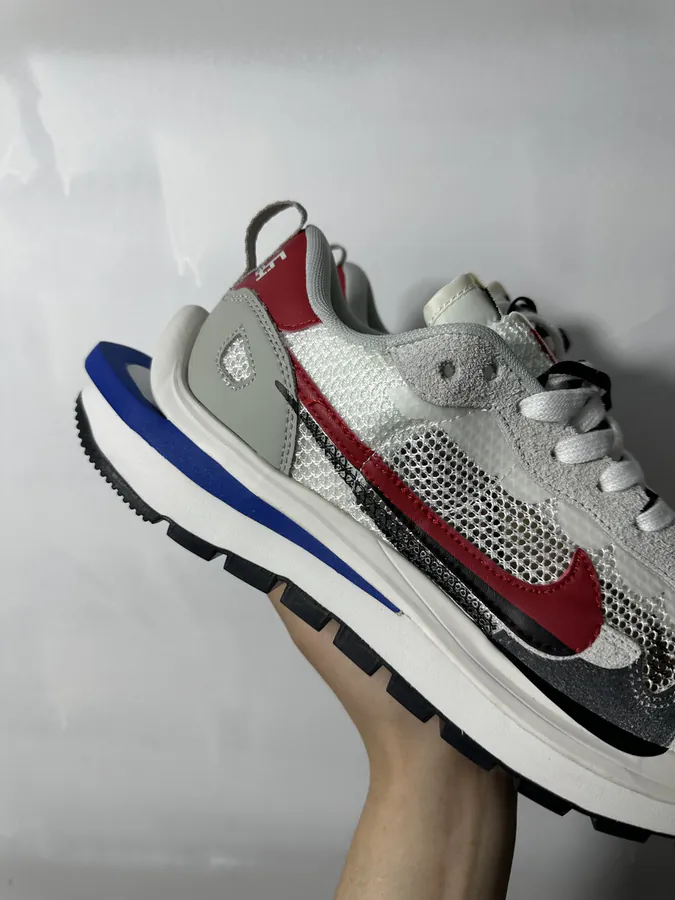 Sacai x Nike VaporWaffle Dark Iris