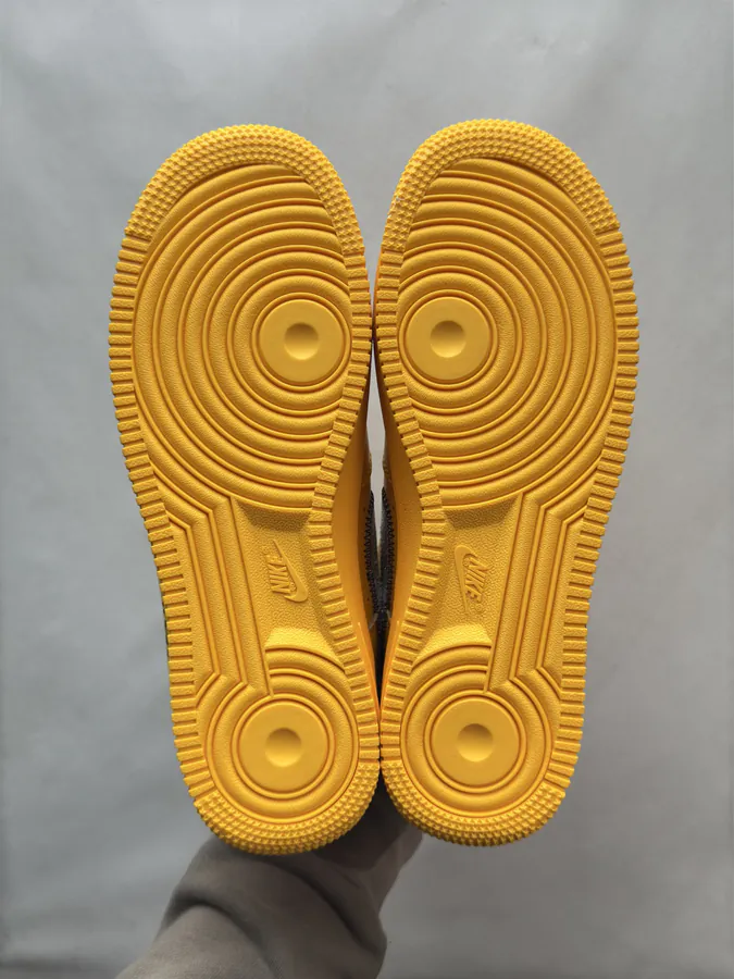 OFF WHITE x Nike Air Force 1 Lemonade Yellow