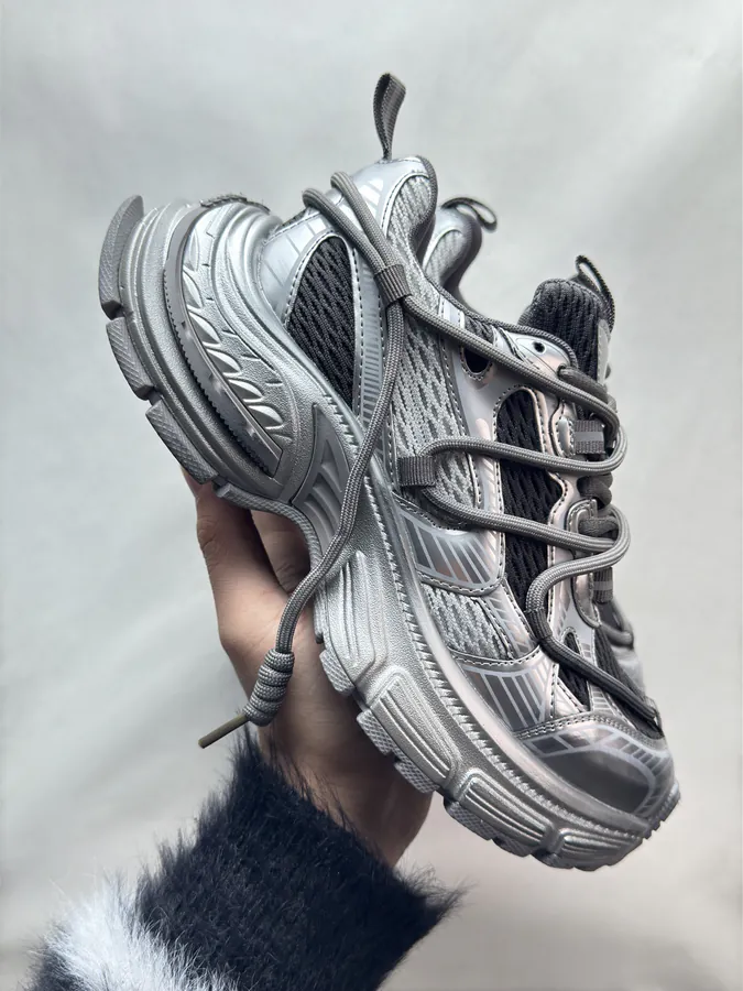 270 GG CC Dad Shoes with Black and Silver Color