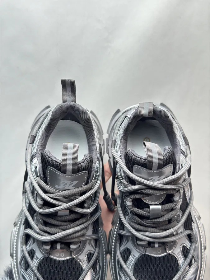 270 GG CC Dad Shoes with Black and Silver Color