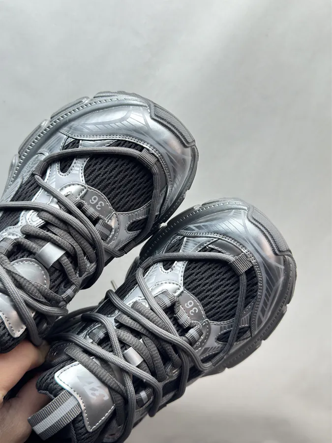 270 GG CC Dad Shoes with Black and Silver Color