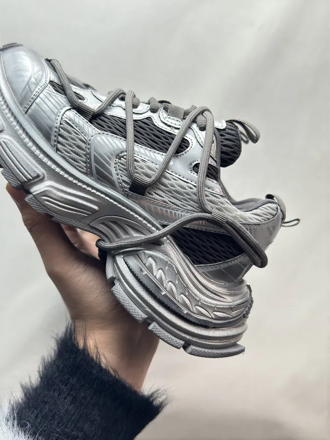 270 GG CC Dad Shoes with Black and Silver Color