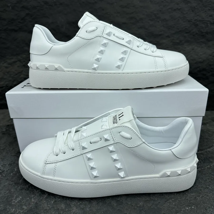 GARAVANI ROSTUD UNTITLED Studded Sneaker