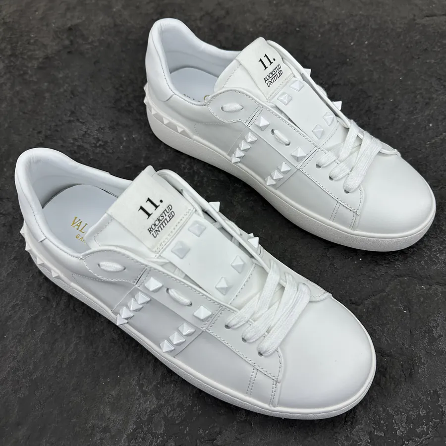 GARAVANI ROSTUD UNTITLED Studded Sneaker