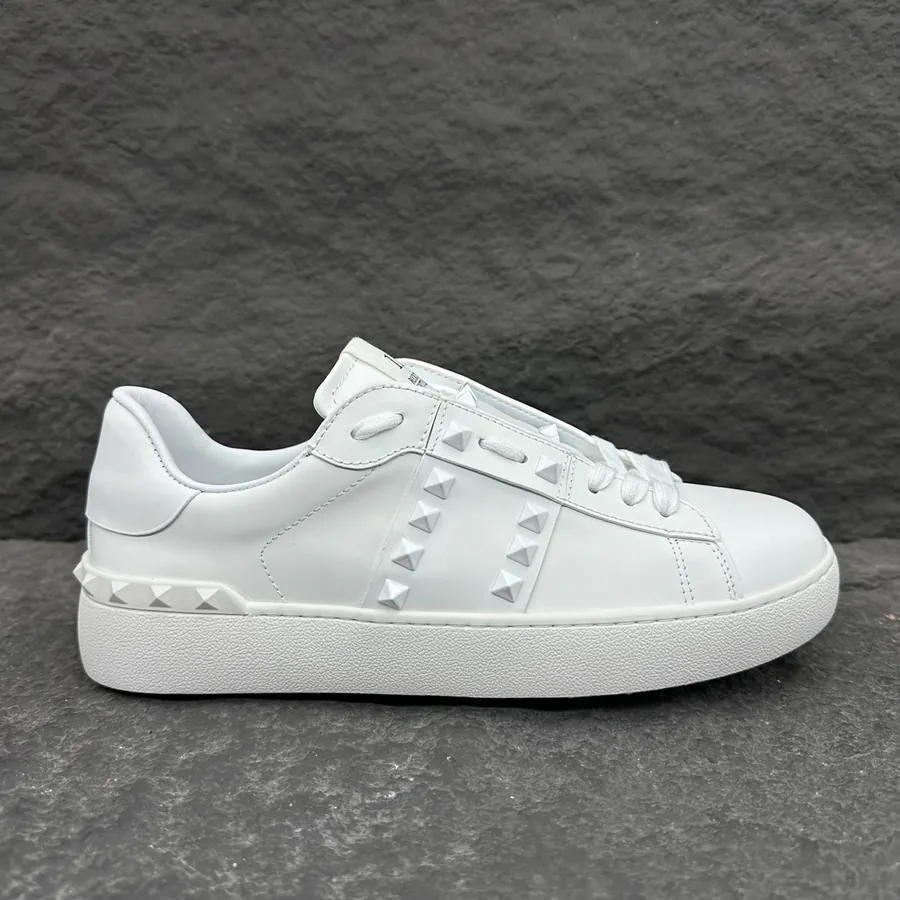 GARAVANI ROSTUD UNTITLED Studded Sneaker