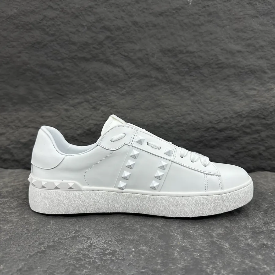 GARAVANI ROSTUD UNTITLED Studded Sneaker