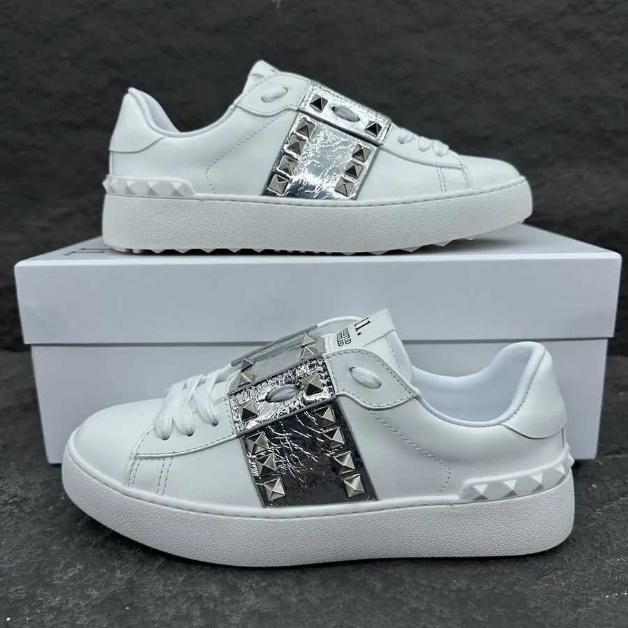 GARAVANI ROSTUD UNTITLED Studded Sneaker