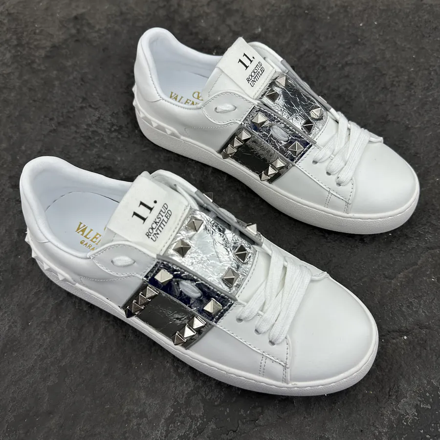 GARAVANI ROSTUD UNTITLED Studded Sneaker