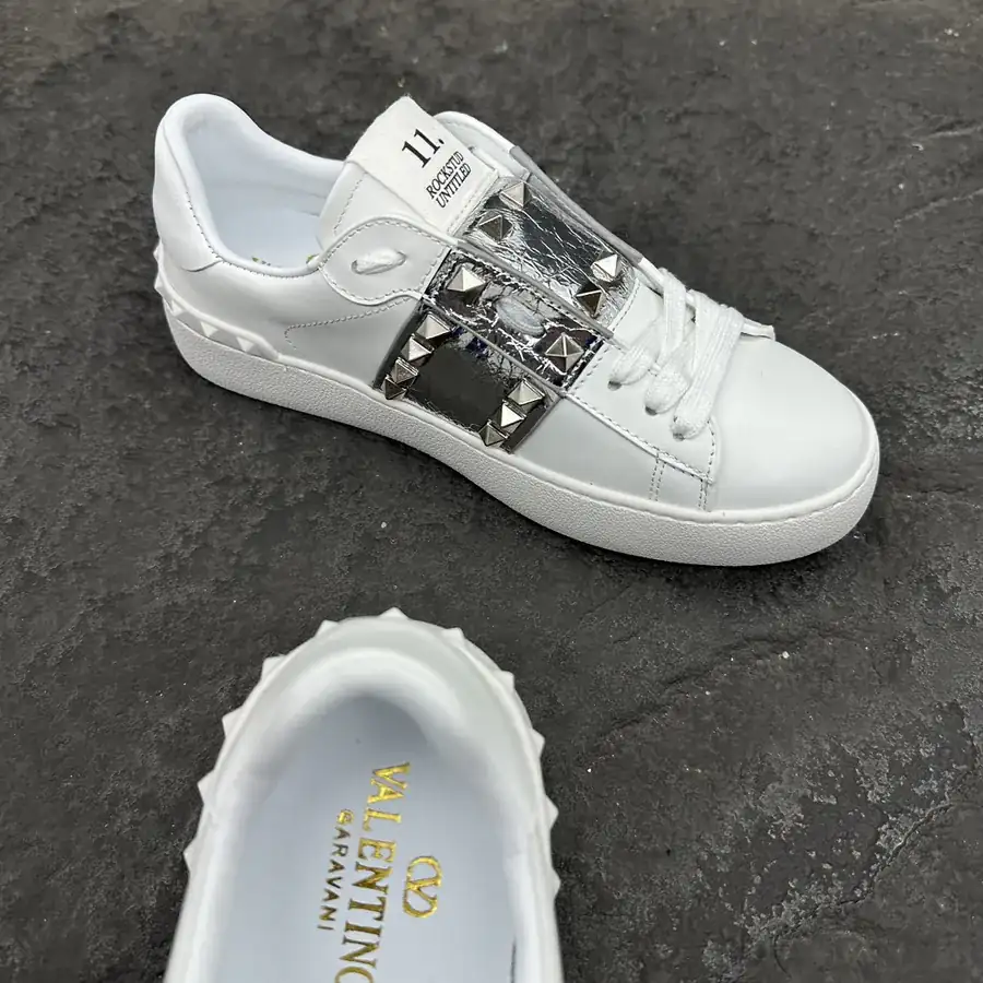 GARAVANI ROSTUD UNTITLED Studded Sneaker