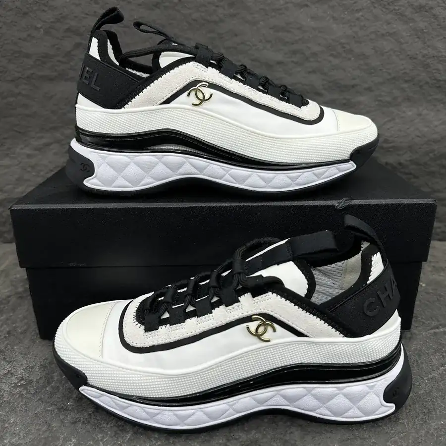 CoCo 19ss Sport Sneaker with Grained Calfskin and Mesh