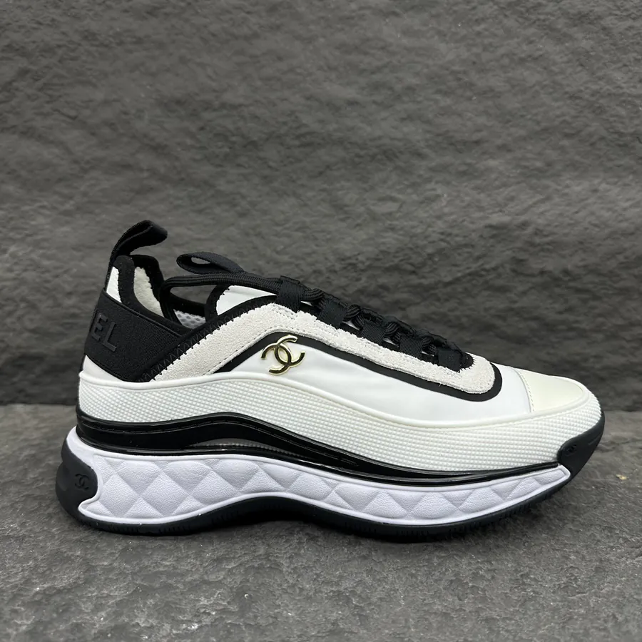 CoCo 19ss Sport Sneaker with Grained Calfskin and Mesh