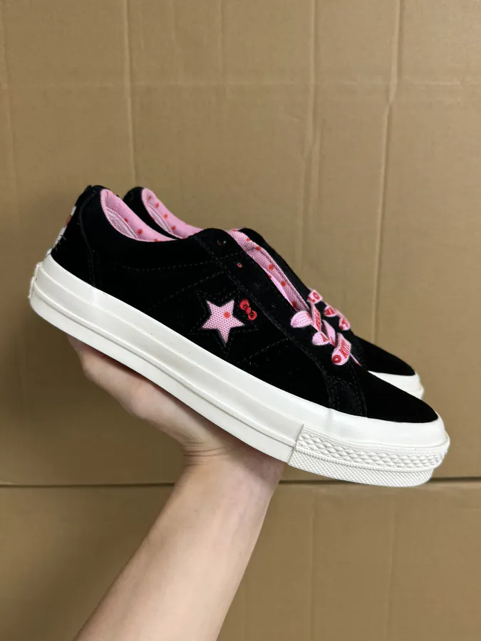 Hello Kitty x Converse One Star Ox Comfortable Canvas Sneakers