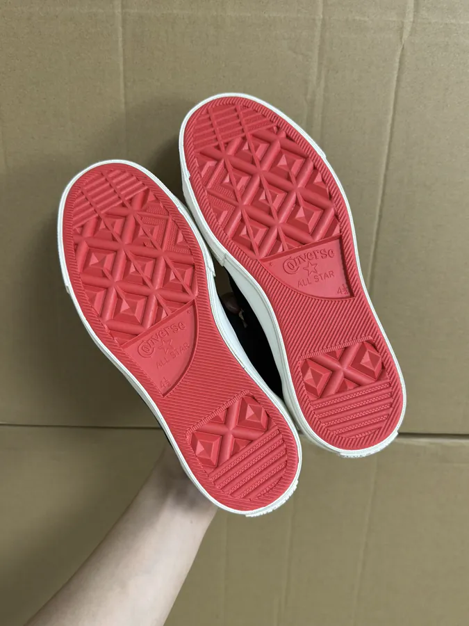 Hello Kitty x Converse One Star Ox Comfortable Canvas Sneakers