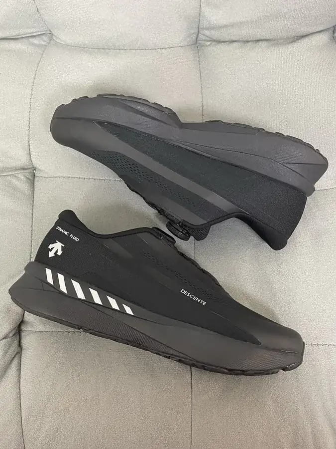 DESCENTE Men's Low Top Running Shoes Black