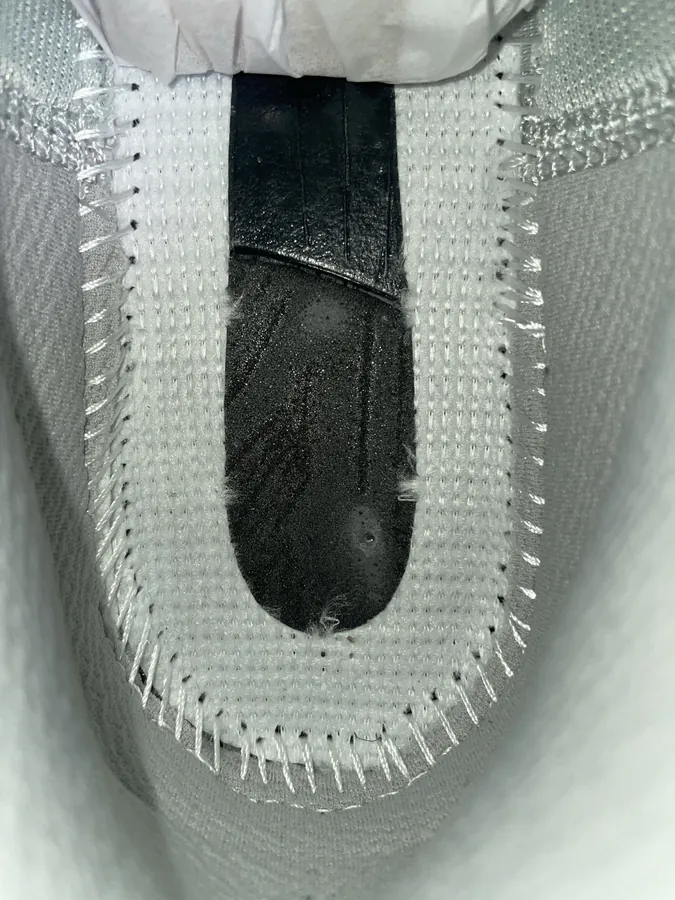 DESCENTE 时尚简约低帮跑步鞋 男款