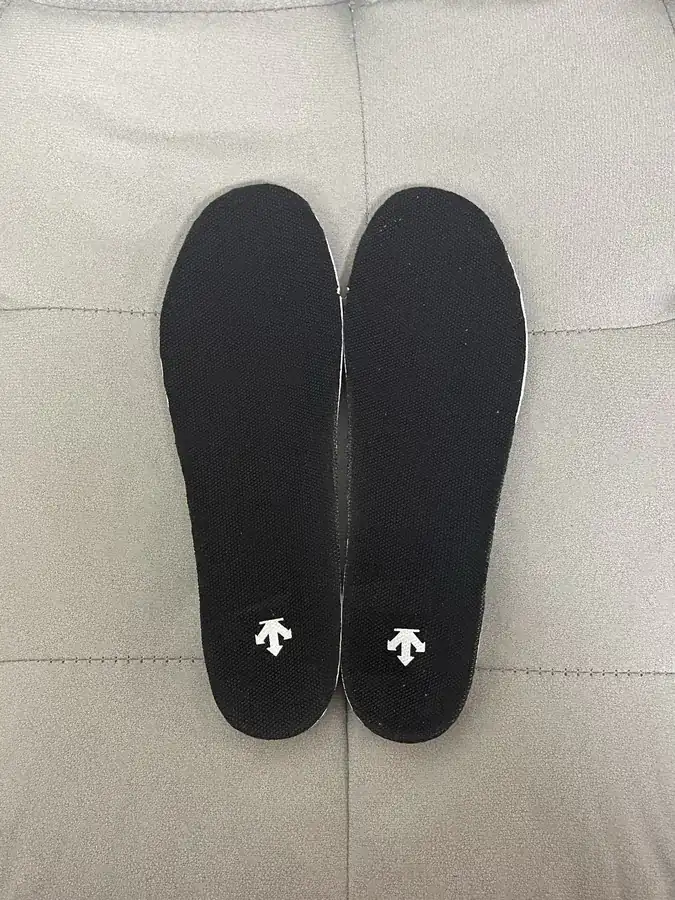DESCENTE 时尚简约低帮跑步鞋 男款