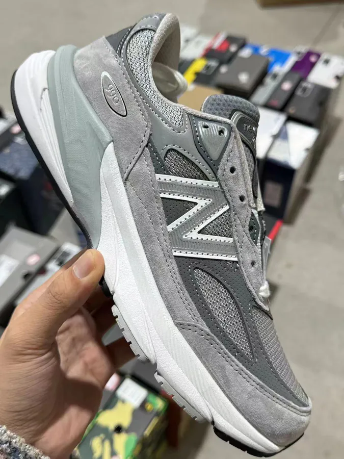 NB990 V55 Vintage Gray Bucket Bag