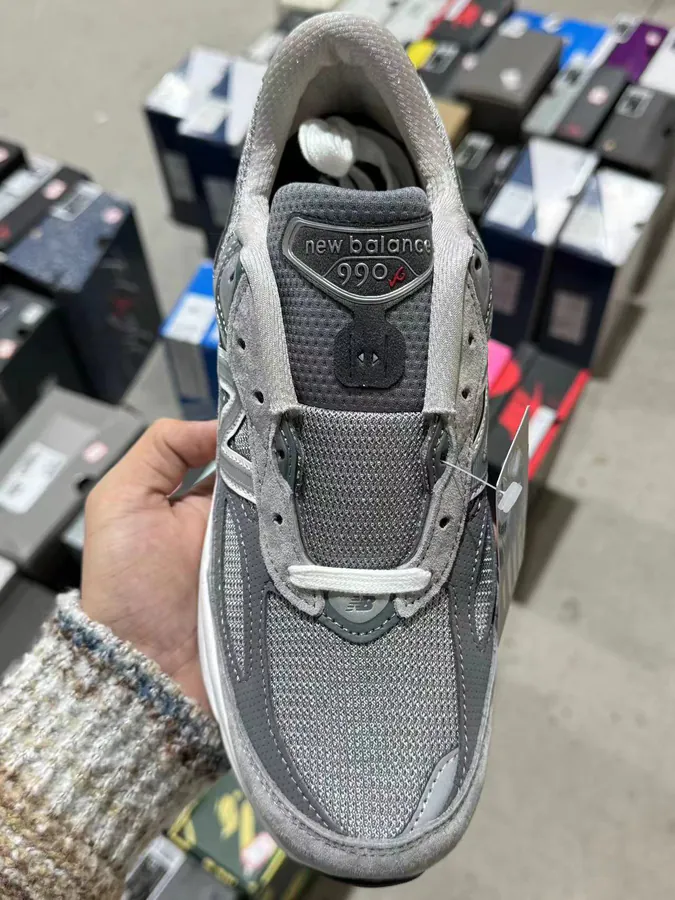 NB990 V55 Vintage Gray Bucket Bag