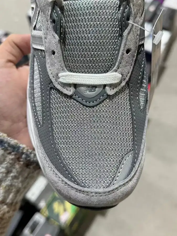 NB990 V55 Vintage Gray Bucket Bag