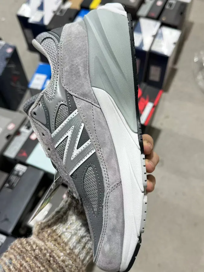 NB990 V55 Vintage Gray Bucket Bag
