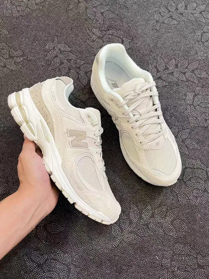 NB 2002R Running Shoes in Pink Beige