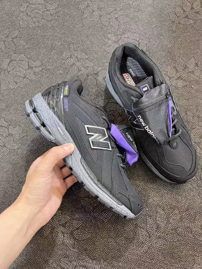 NB1906R Dad Shoes in Black Purple